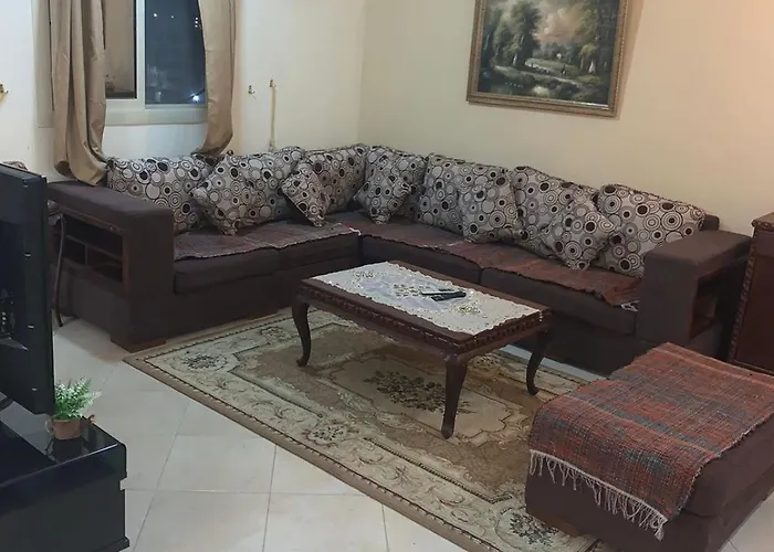 شقة عائلية راااقية ورائعة وسط الغردقة
